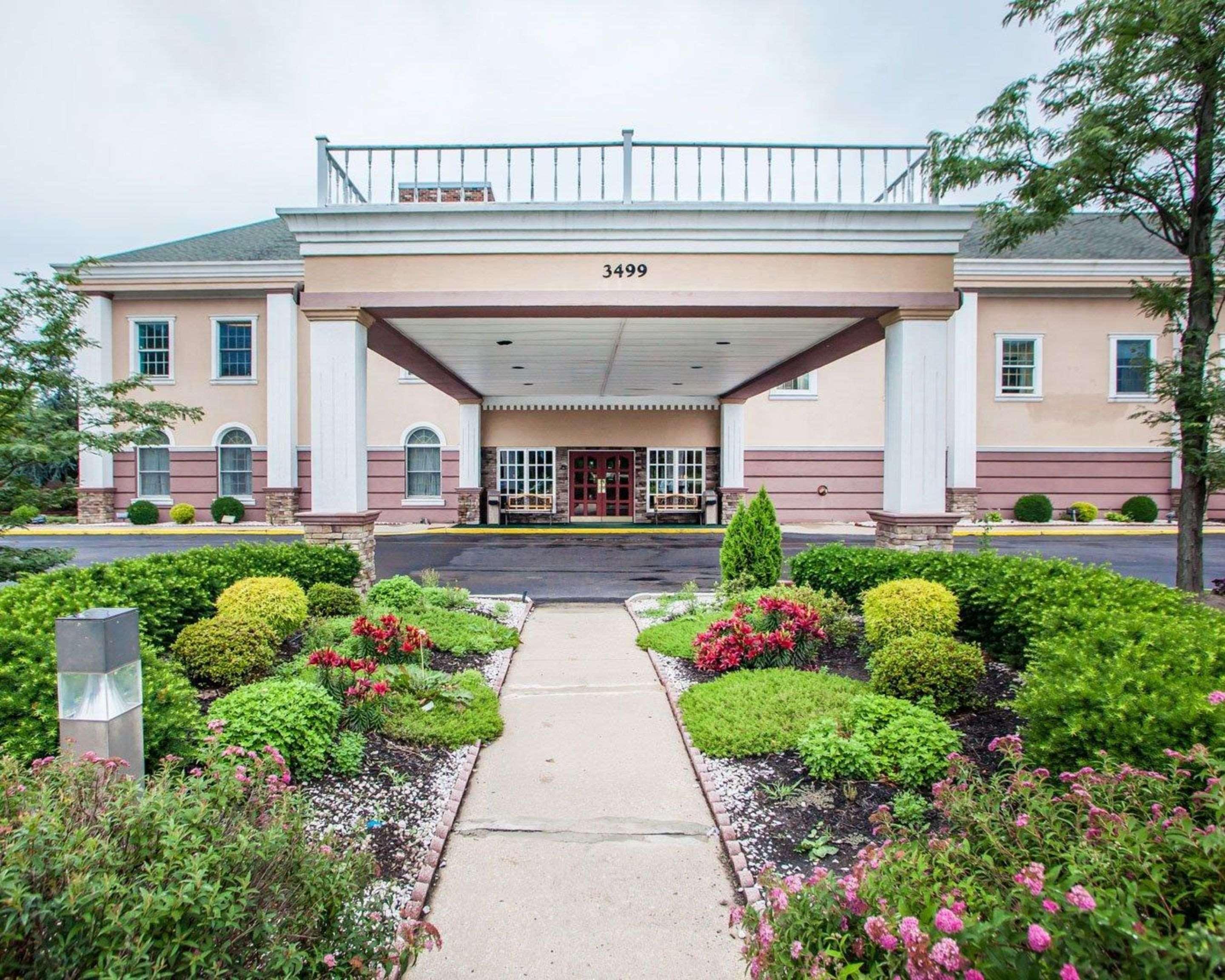 Clarion Hotel Palmer Inn Princeton Extérieur photo